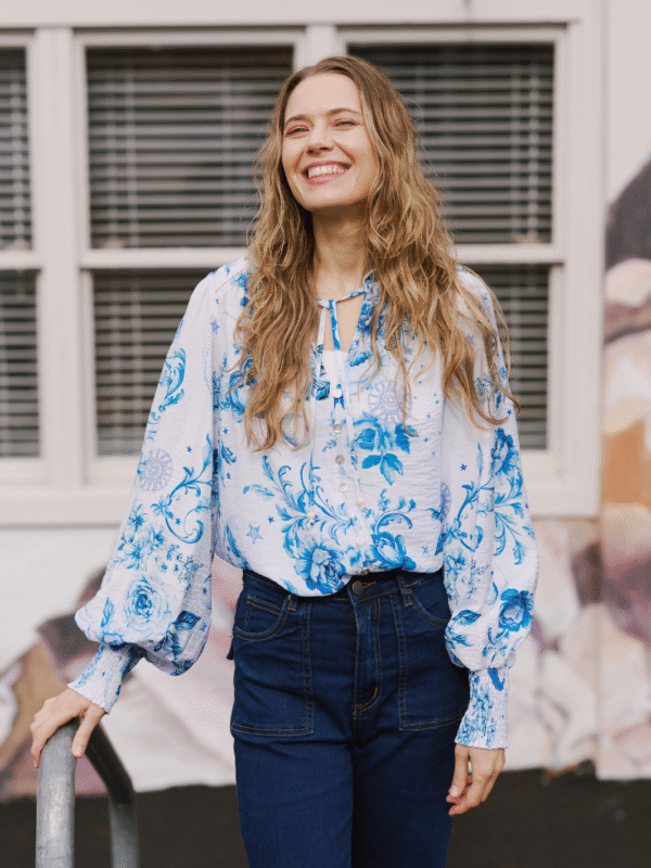 FINE FLORAL BLOUSE